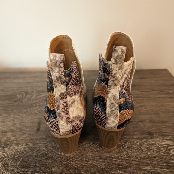 2 for $25 Ankle Cowgirl Boots Size 7 - Picture 4 of 5